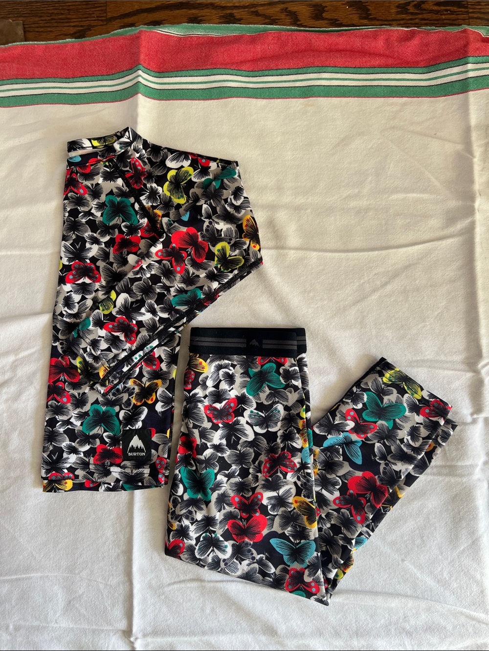 Burton Kids Floral Print under layer set - Black Multicolor